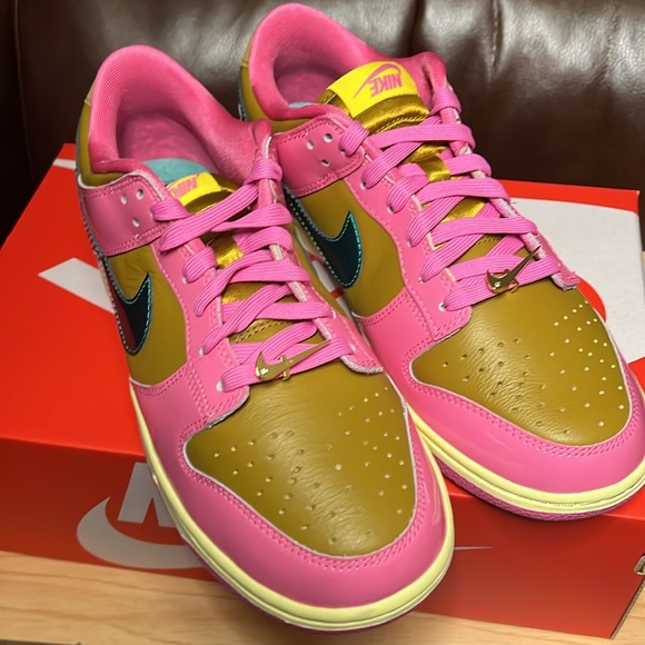 Nike Dunk Low x Parris Goebel. - Picture 2 of 6
